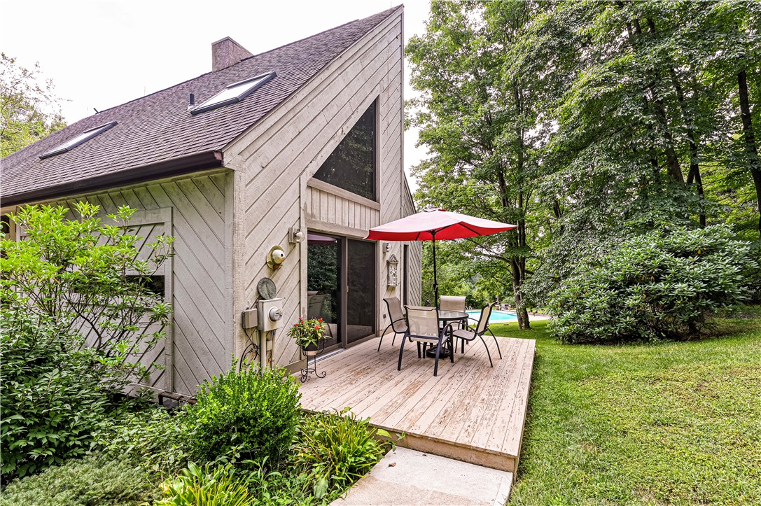 Salem Twp, Pennsylvania 15601, United States, 3 Bedrooms Bedrooms, ,4 BathroomsBathrooms,Residential,Active,210252