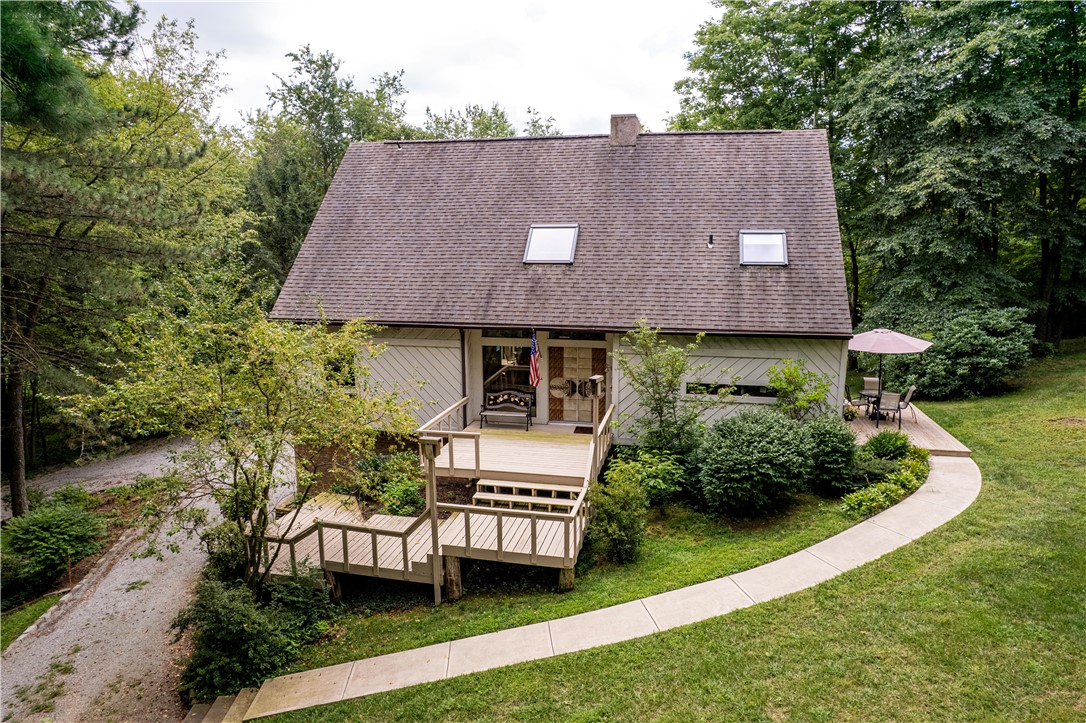 Salem Twp, Pennsylvania 15601, United States, 3 Bedrooms Bedrooms, ,4 BathroomsBathrooms,Residential,Active,210252