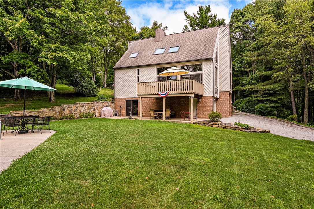 Salem Twp, Pennsylvania 15601, United States, 3 Bedrooms Bedrooms, ,4 BathroomsBathrooms,Residential,Active,210252