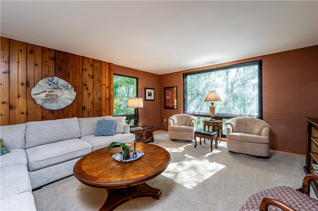 Salem Twp, Pennsylvania 15601, United States, 3 Bedrooms Bedrooms, ,4 BathroomsBathrooms,Residential,Active,210252