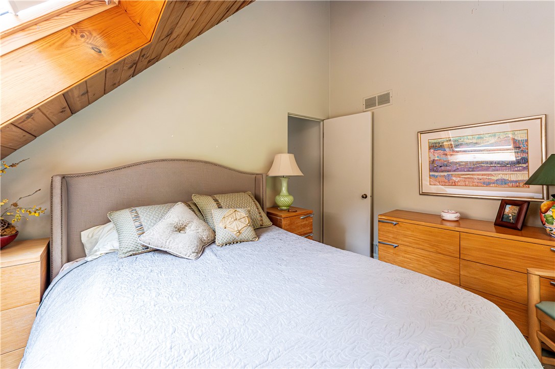 Salem Twp, Pennsylvania 15601, United States, 3 Bedrooms Bedrooms, ,4 BathroomsBathrooms,Residential,Active,210252