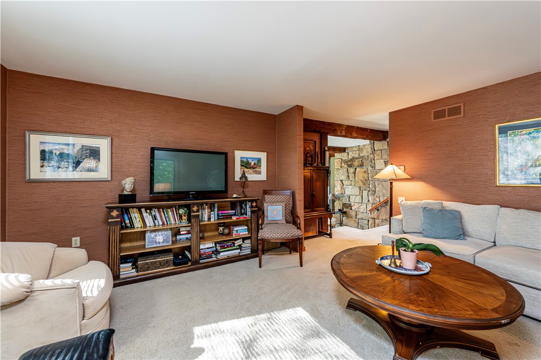 Salem Twp, Pennsylvania 15601, United States, 3 Bedrooms Bedrooms, ,4 BathroomsBathrooms,Residential,Active,210252