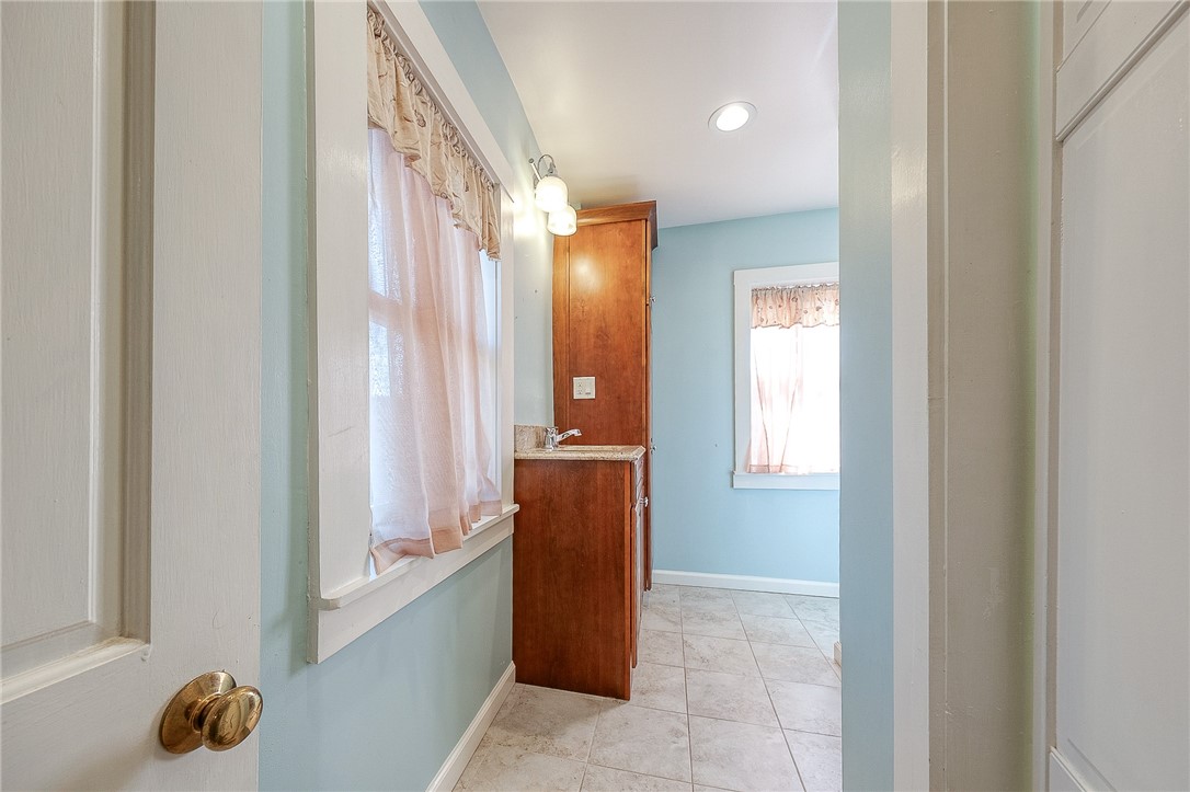 Portersville Boro, Pennsylvania 16051, United States, 3 Bedrooms Bedrooms, ,3 BathroomsBathrooms,Residential,Pending,29141