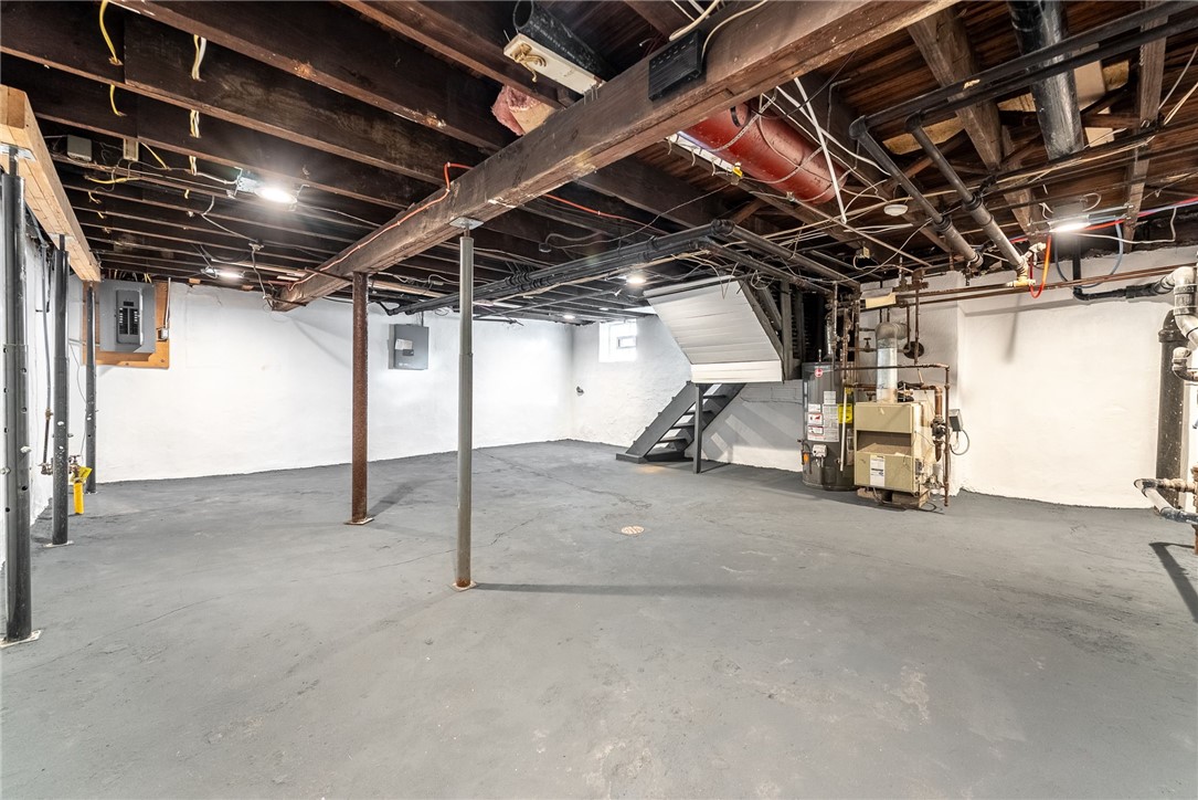 Squirrel Hill, Pennsylvania 15217, United States, 3 Bedrooms Bedrooms, ,2 BathroomsBathrooms,Residential,Contingent,80235