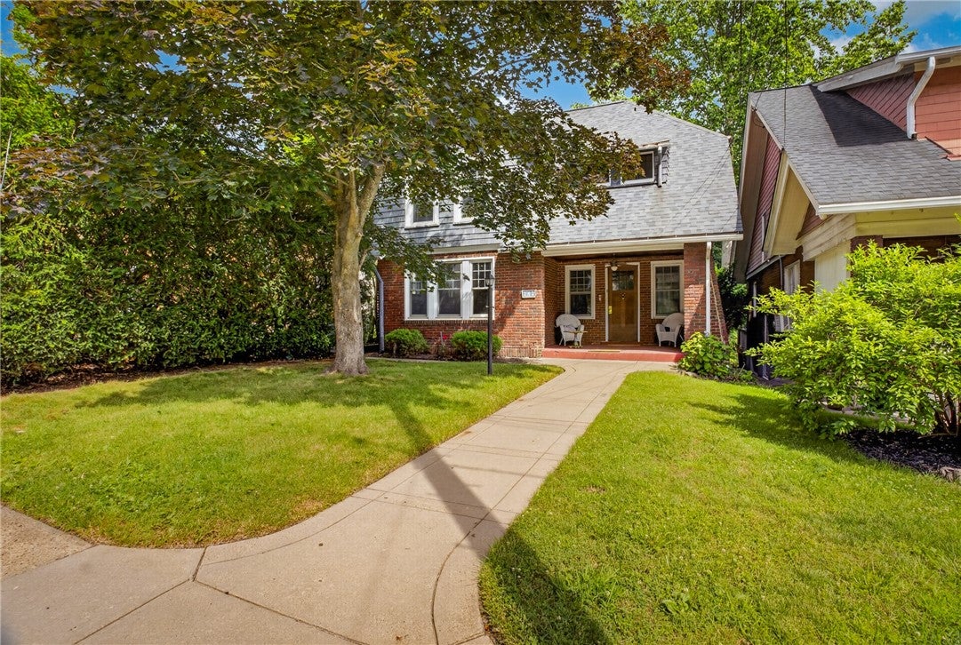 242 Breading Ave