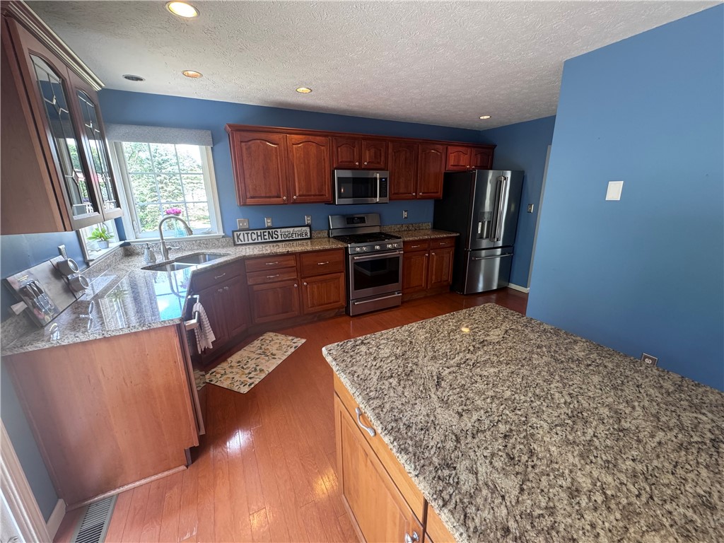 Mars Boro, Pennsylvania 16046, United States, 3 Bedrooms Bedrooms, ,3 BathroomsBathrooms,Residential,Active,200773