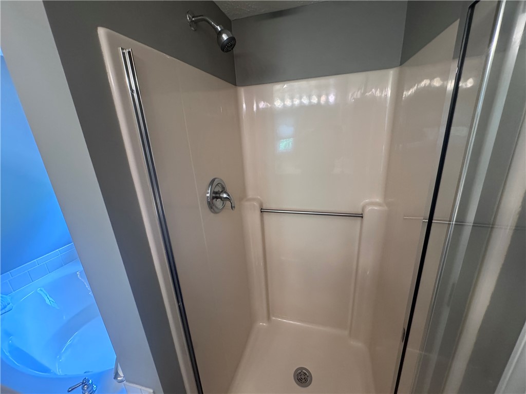 Mars Boro, Pennsylvania 16046, United States, 3 Bedrooms Bedrooms, ,3 BathroomsBathrooms,Residential,Active,200773