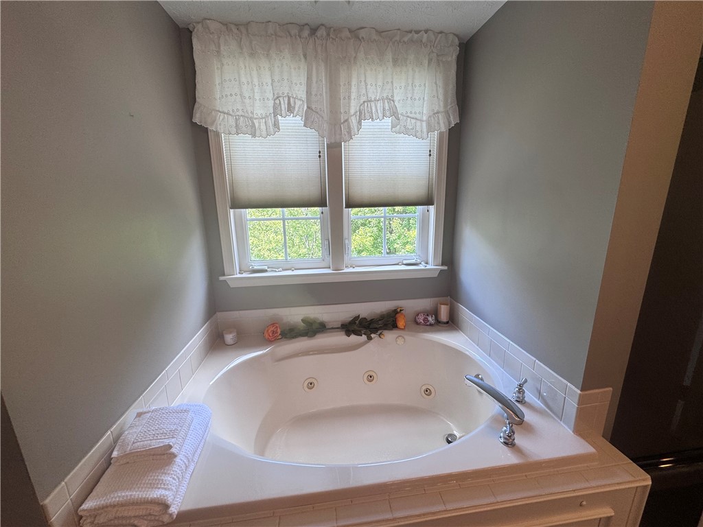 Mars Boro, Pennsylvania 16046, United States, 3 Bedrooms Bedrooms, ,3 BathroomsBathrooms,Residential,Active,200773