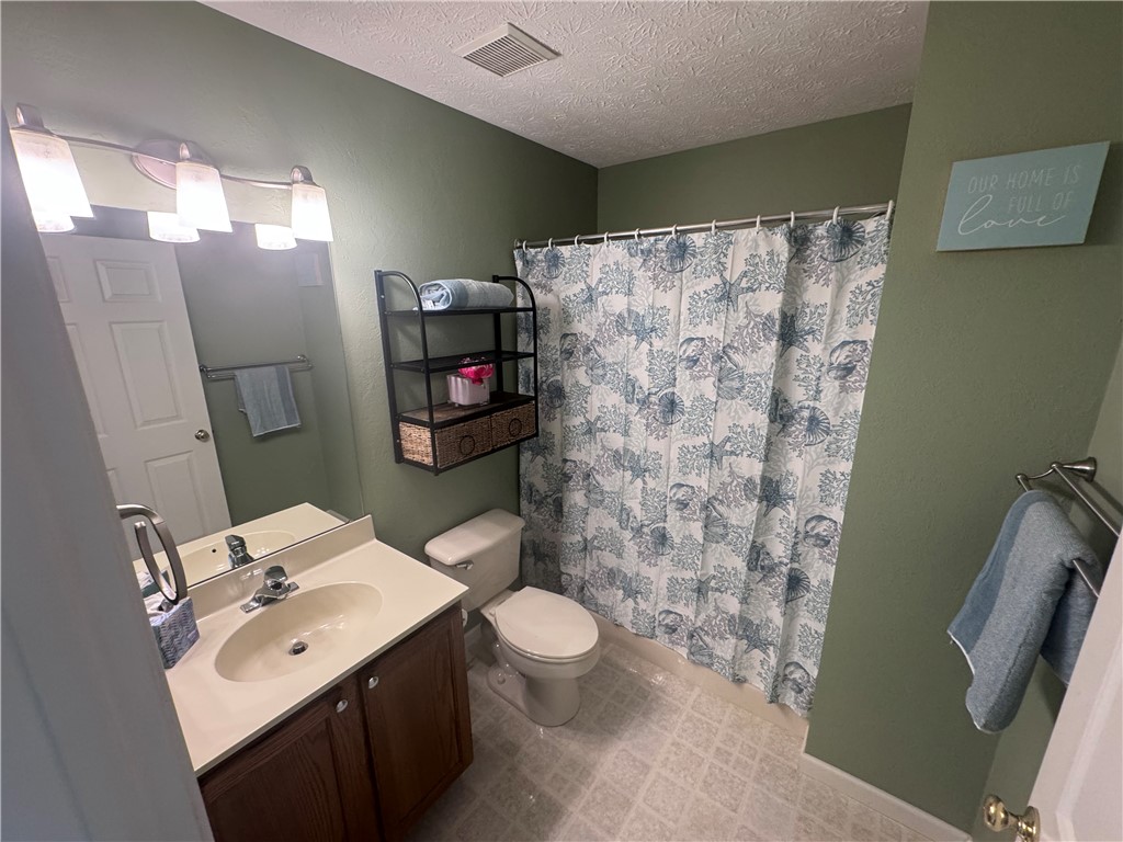 Mars Boro, Pennsylvania 16046, United States, 3 Bedrooms Bedrooms, ,3 BathroomsBathrooms,Residential,Active,200773