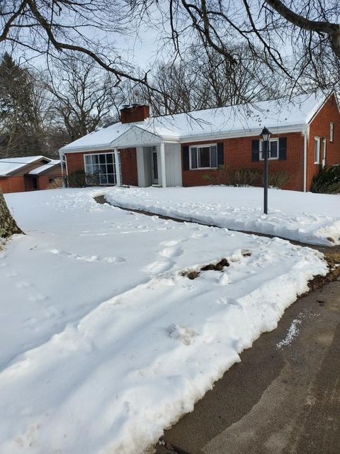 Photo of 3506 Ridgewood Dr, Pittsburgh, PA 15235 (MLS # 1739585)