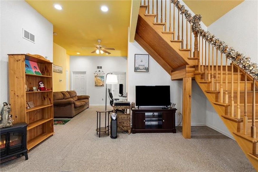 248 E Pike Street St, Houston, Pennsylvania image 9
