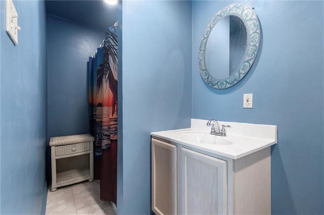 248 E Pike Street St, Houston, Pennsylvania image 22