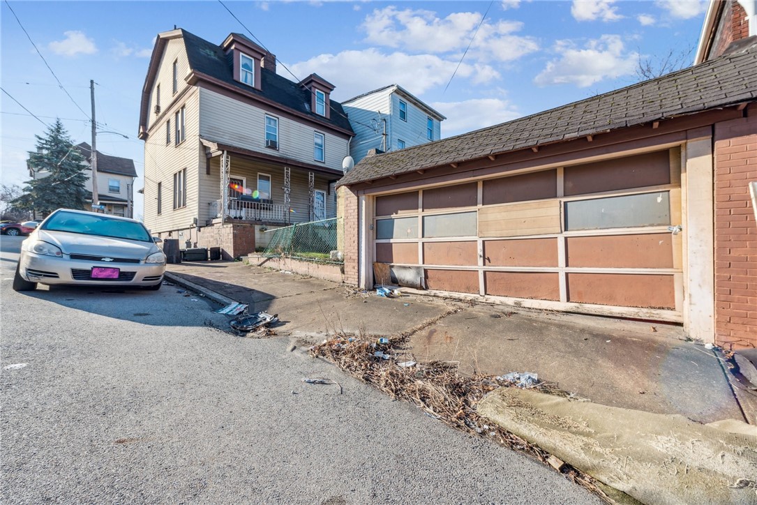 21 Moody St, Braddock, Pennsylvania image 2