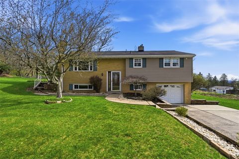 Photo of 2956 Manorview Cir, Allison Park, PA 15101 (MLS # 1746428)