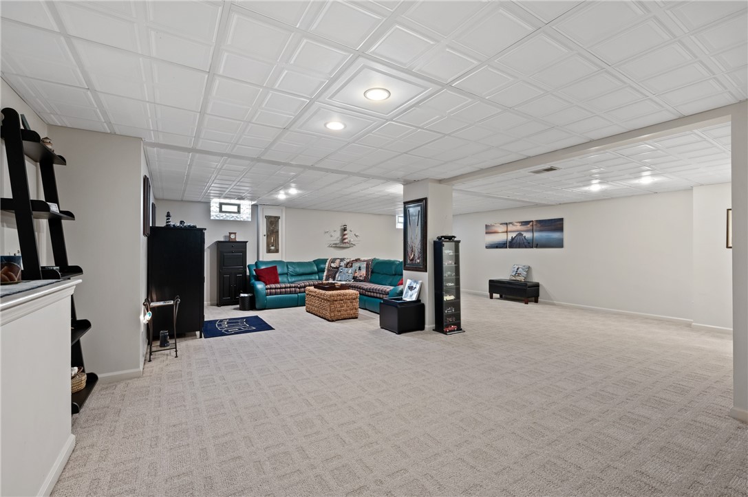 Pine Twp, Pennsylvania 15044, United States, 4 Bedrooms Bedrooms, ,3 BathroomsBathrooms,Residential,Active,242265