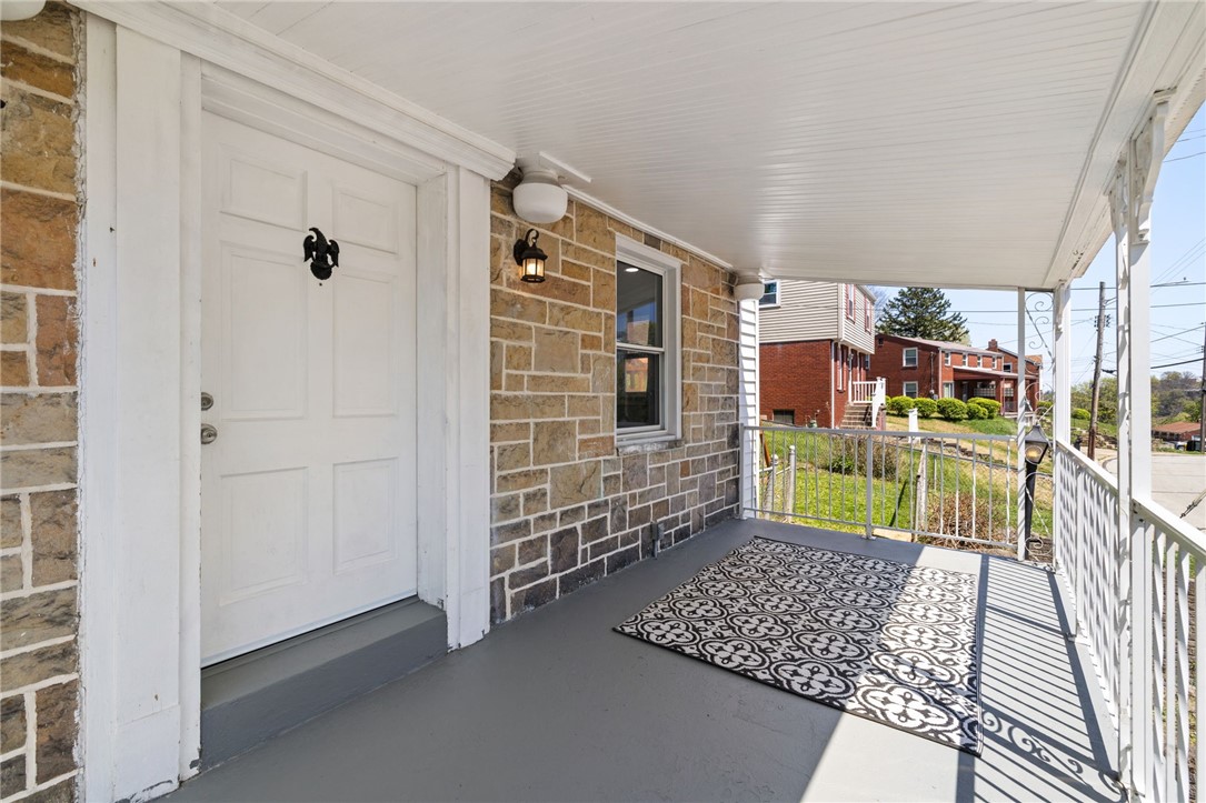 4014 Meadowbrook Blvd, Brentwood, Pennsylvania image 3