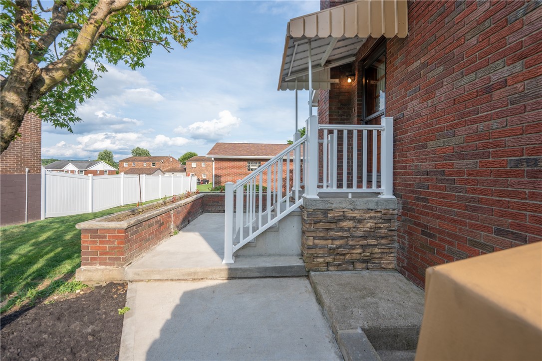 206 Mullin Ave