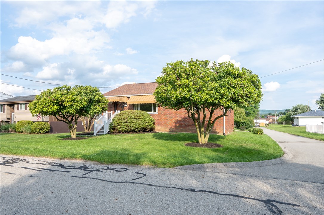 206 Mullin Ave