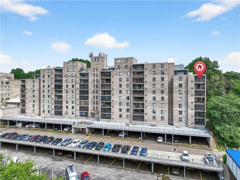 Condo For Sale - 2120 Greentree Rd Rd #610E<br/> Scott Twp, PA 15220