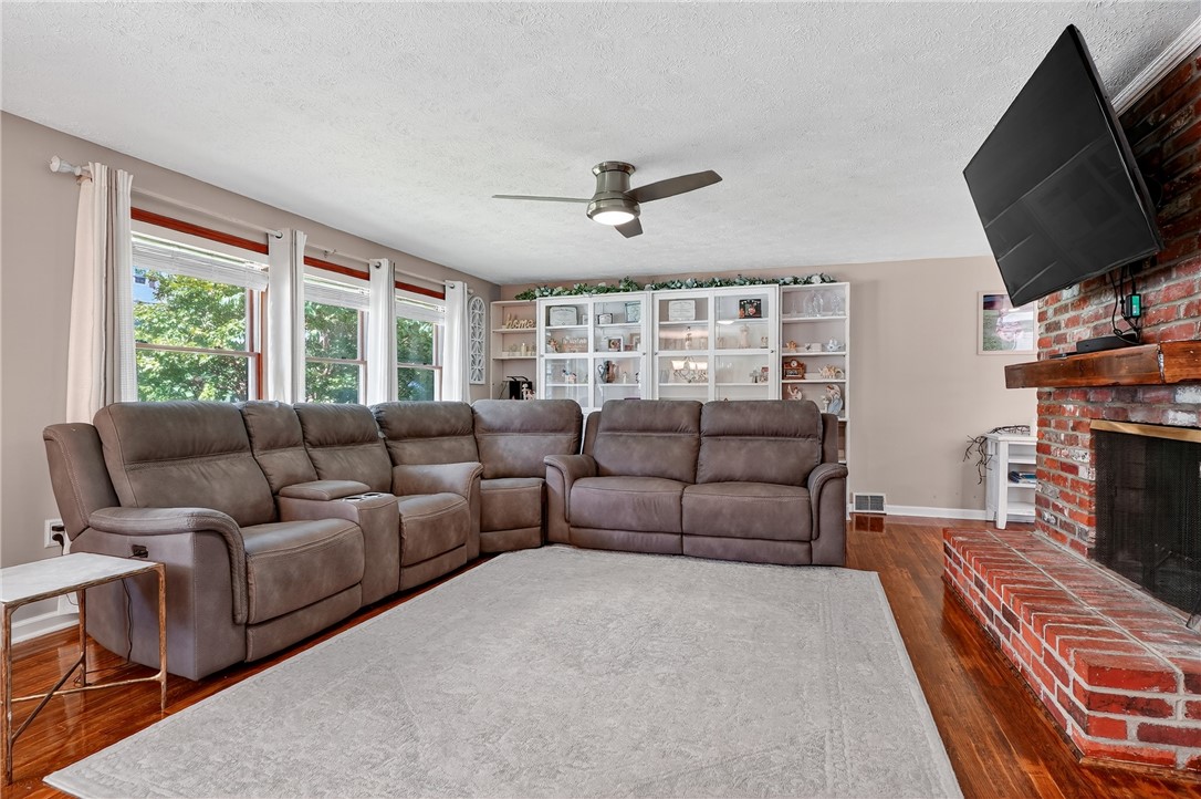 134 N Jamestown Rd