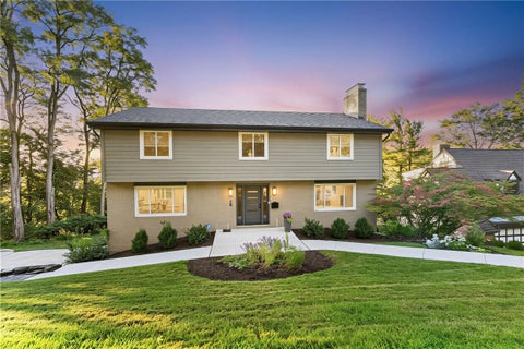 Photo for 736 Pinetree Rd