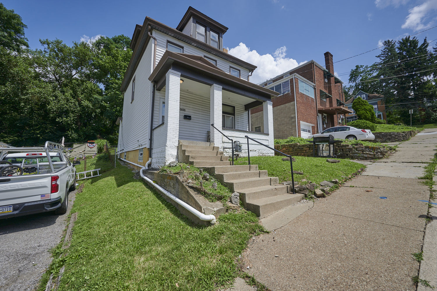 3033 Bremen Avenue
