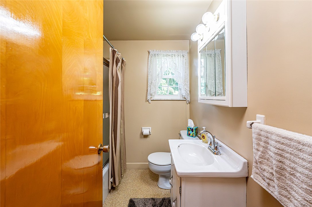 North Huntingdon, Pennsylvania 15642, United States, 4 Bedrooms Bedrooms, ,2 BathroomsBathrooms,Residential,Active,167883