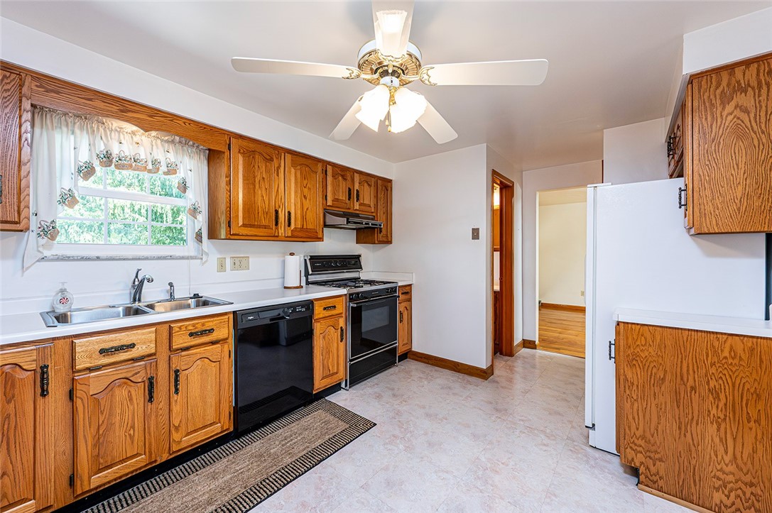 North Huntingdon, Pennsylvania 15642, United States, 4 Bedrooms Bedrooms, ,2 BathroomsBathrooms,Residential,Active,167883