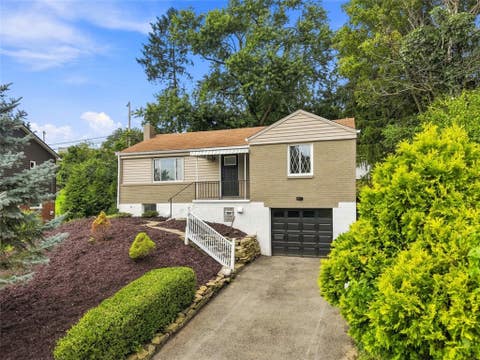 Homes For Sale - 13 Cypress Dr Dr<br/> Carnegie, PA 15106