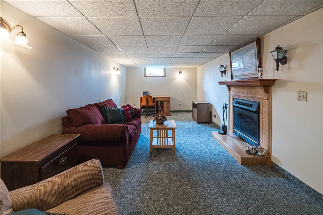10324 N Park Dr, Lake City, Pennsylvania image 28