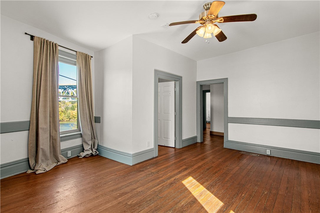 121-125 Market St
