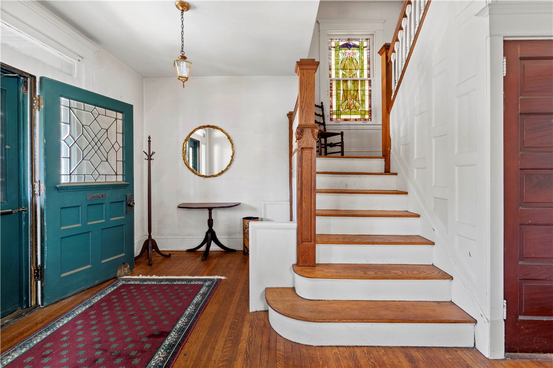 320 Dalzell Ave