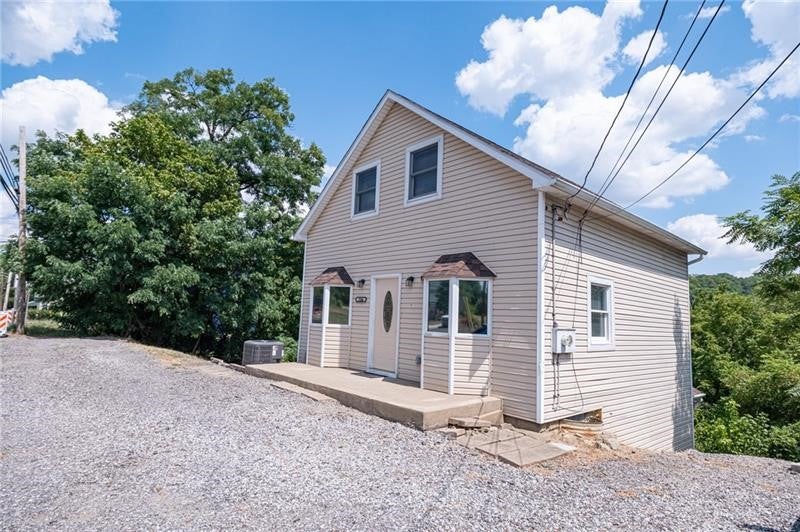 1214 Washington Pike