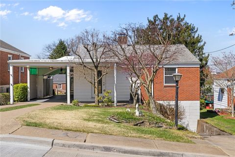 Photo of 926 Gladys Ave, Pittsburgh, PA 15216 (MLS # 1747706)