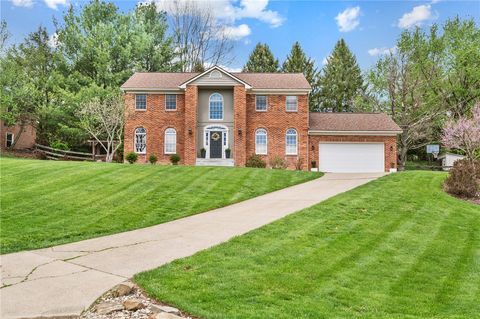 Photo of 3841 Kim Ln, Gibsonia, PA 15044 (MLS # 1749571)