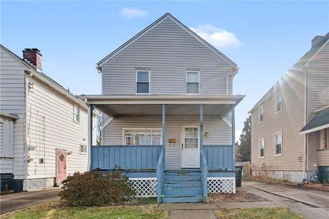 Photo of 1807 Mcminn St, Aliquippa, PA 15001 (MLS # 1736524)