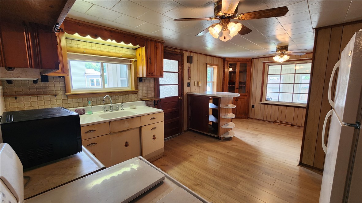 Boswell Boro, Pennsylvania 15531, United States, 3 Bedrooms Bedrooms, ,2 BathroomsBathrooms,Residential,Active,152237