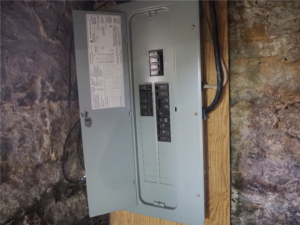 City Of But NE, Pennsylvania 16001, United States, 2 Bedrooms Bedrooms, ,1 BathroomBathrooms,Residential,Active,230696