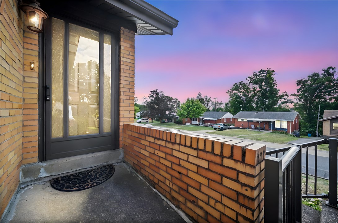 325 Cherrydell Dr