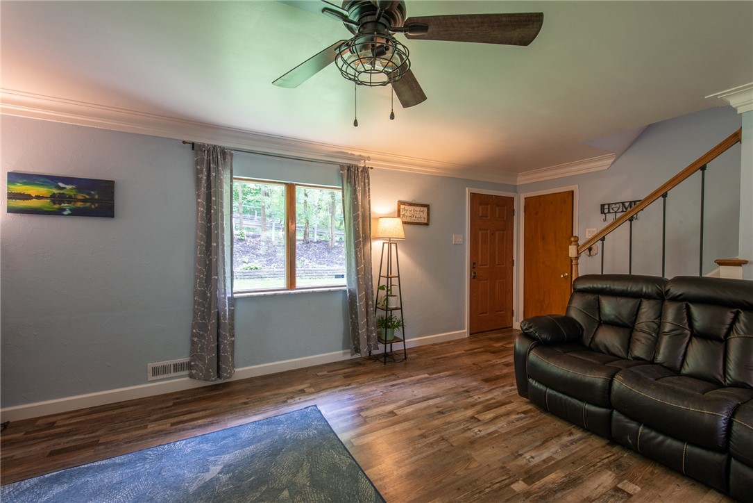 Penn Hills, Pennsylvania 15235, United States, 4 Bedrooms Bedrooms, ,3 BathroomsBathrooms,Residential,Contingent,152077