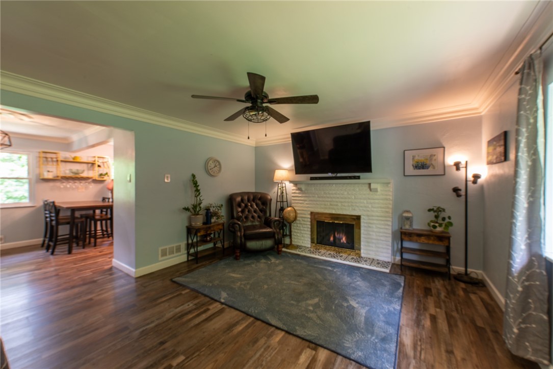 Penn Hills, Pennsylvania 15235, United States, 4 Bedrooms Bedrooms, ,3 BathroomsBathrooms,Residential,Contingent,152077