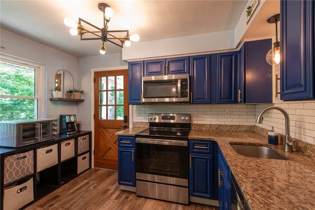 Penn Hills, Pennsylvania 15235, United States, 4 Bedrooms Bedrooms, ,3 BathroomsBathrooms,Residential,Contingent,152077