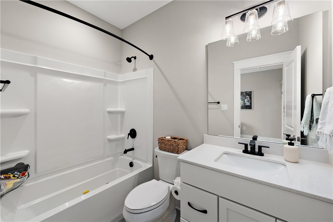 Cranberry Twp, Pennsylvania 16066, United States, 6 Bedrooms Bedrooms, ,6 BathroomsBathrooms,Residential,Active,81604