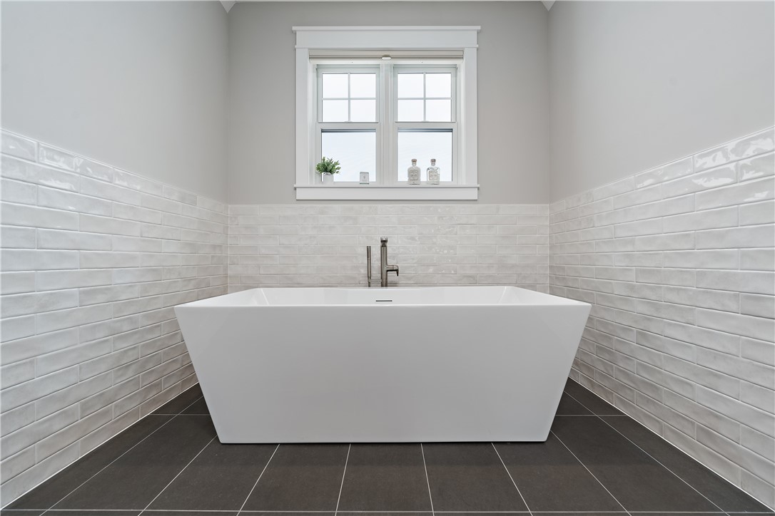 Cranberry Twp, Pennsylvania 16066, United States, 6 Bedrooms Bedrooms, ,6 BathroomsBathrooms,Residential,Active,81604