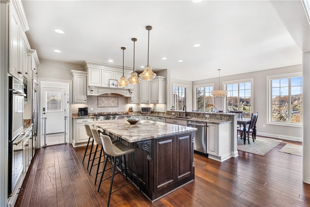 347 Buckingham Dr
