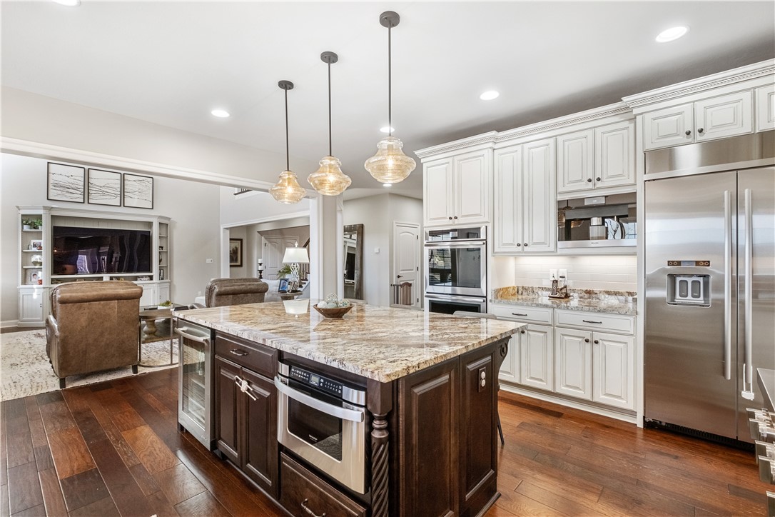 347 Buckingham Dr
