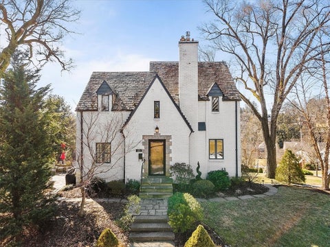 Photo for 600 Parkview Dr