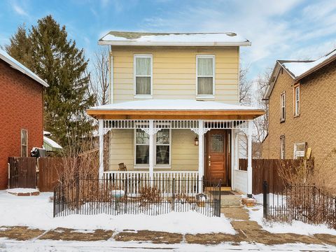 Photo of 130 Boroview Ave, Carnegie, PA 15106 (MLS # 1736358)