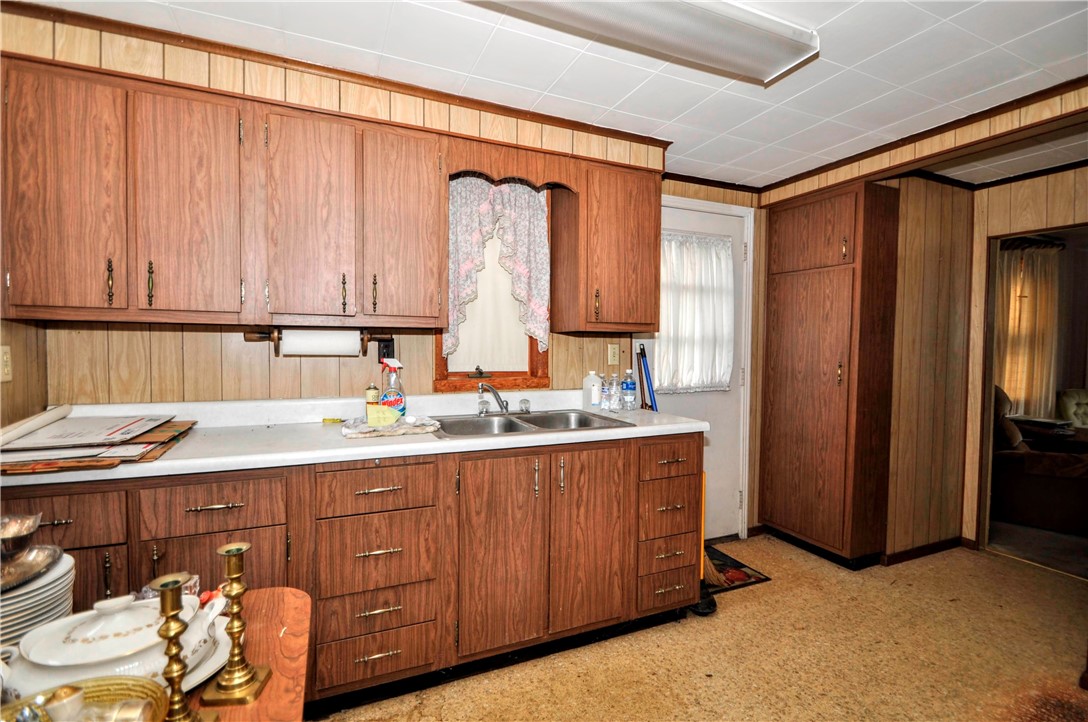 556 Thompson Ave Ave, Clairton, Pennsylvania image 5