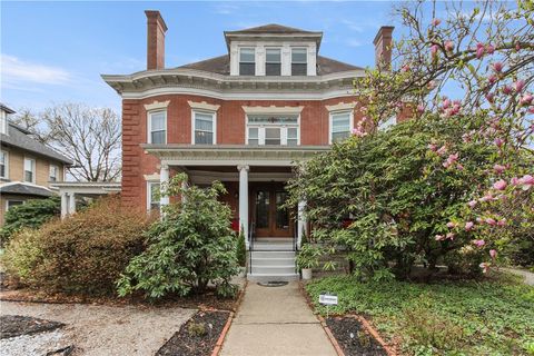 5900 Hampton St Highland Park PA 15206